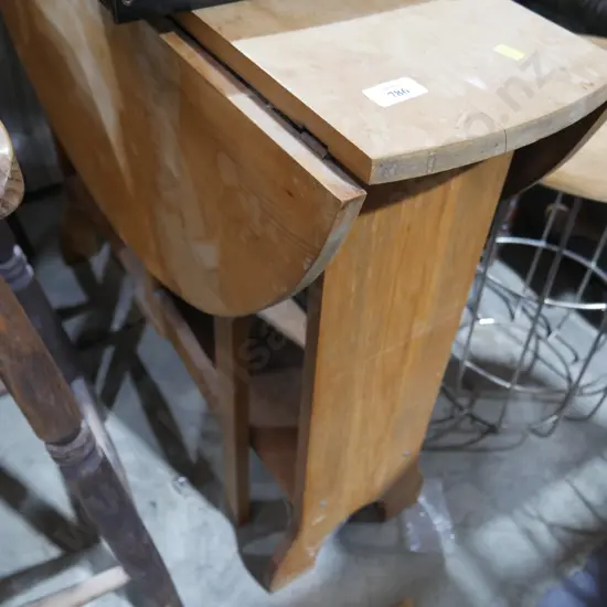 Dropside table