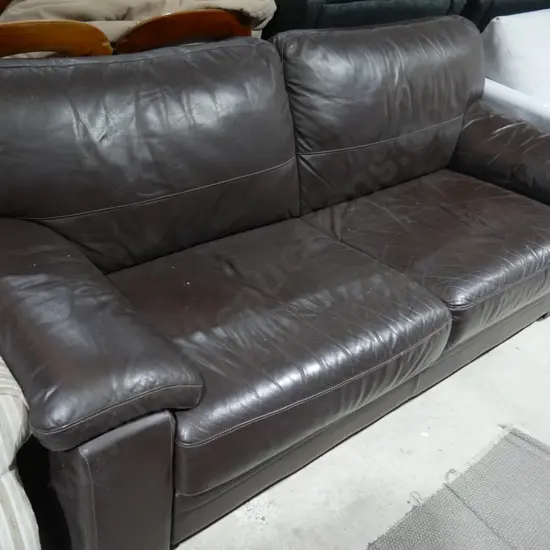 Leather sette