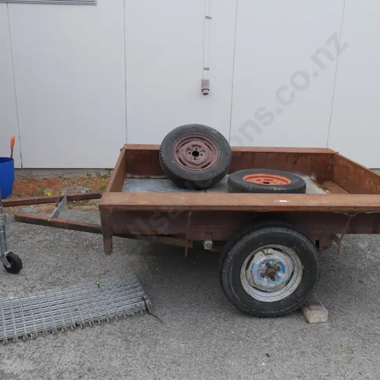 Trailer and 2 spare wheels