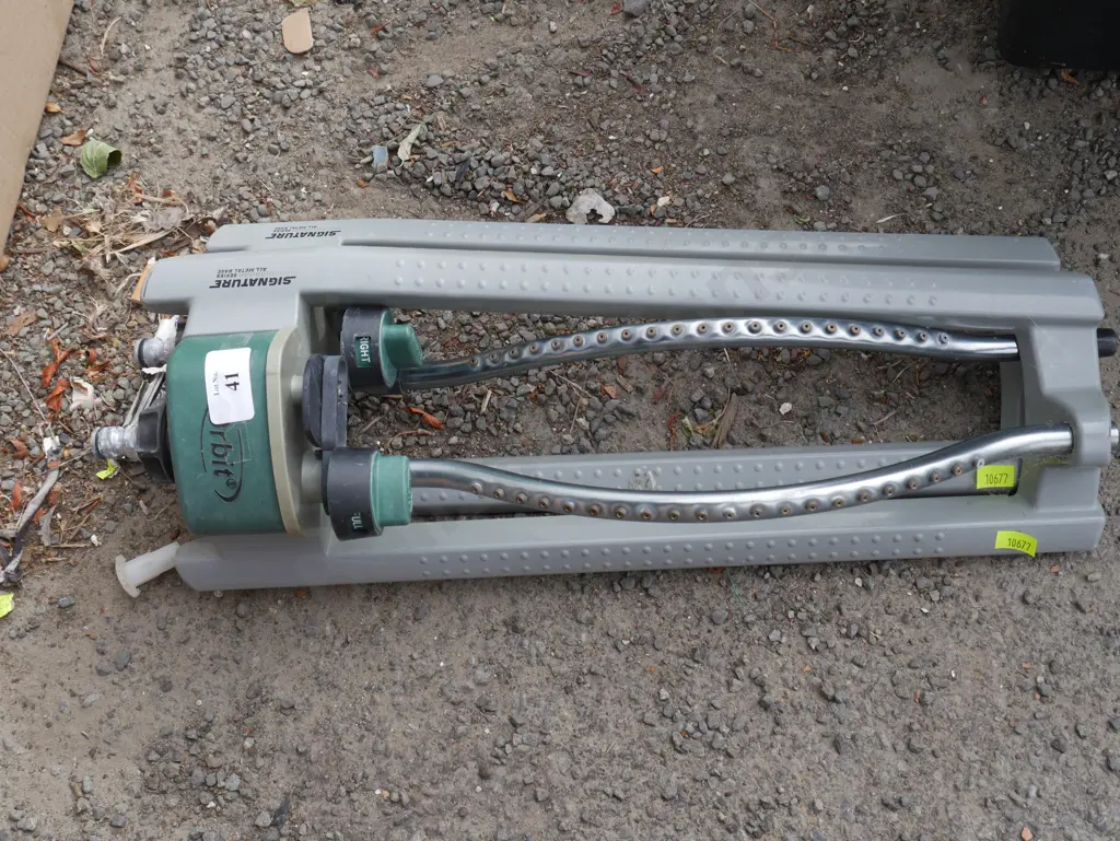 2 orbit sprinklers Image 1++