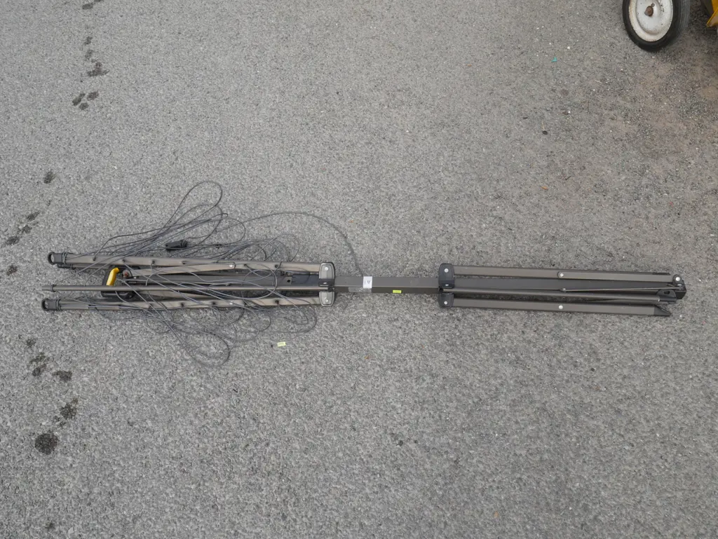 Clothesline Image 1++