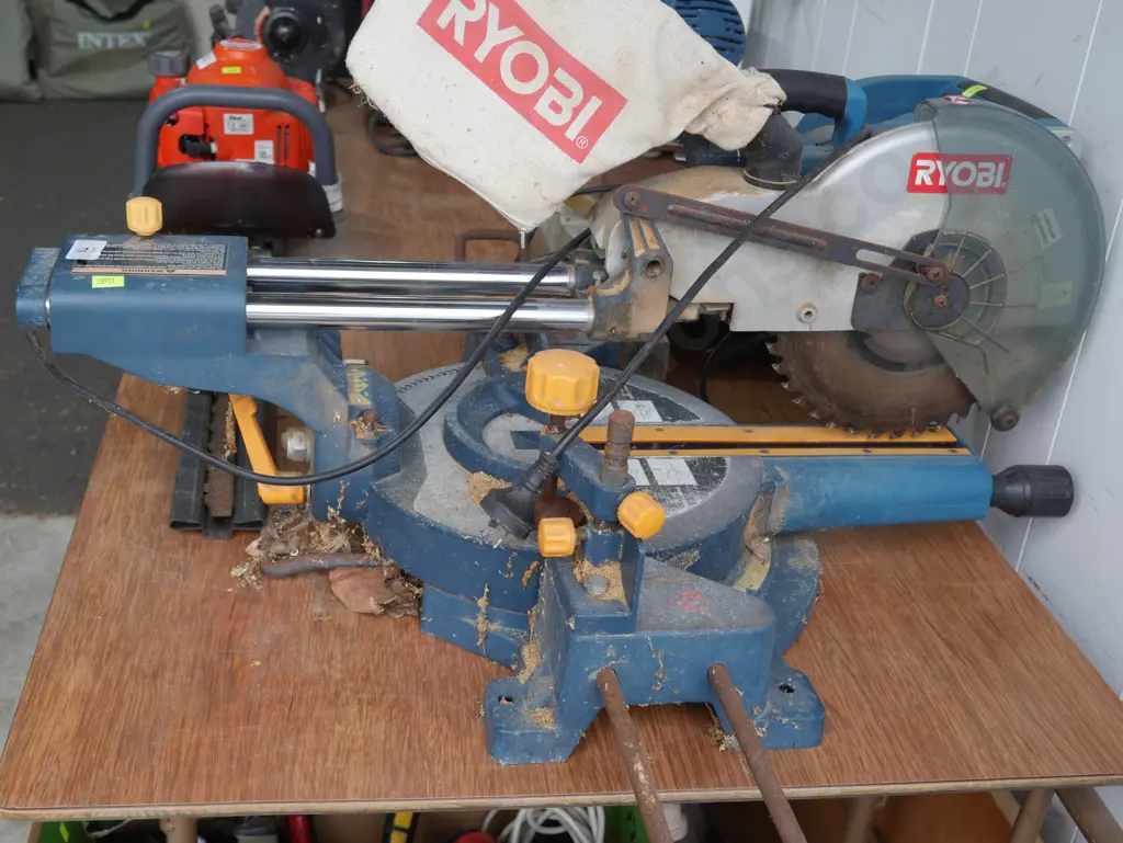 Ryobi compound saw Image 1++