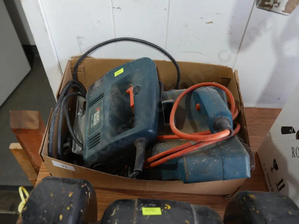 Jigsaw and sander Image 1++