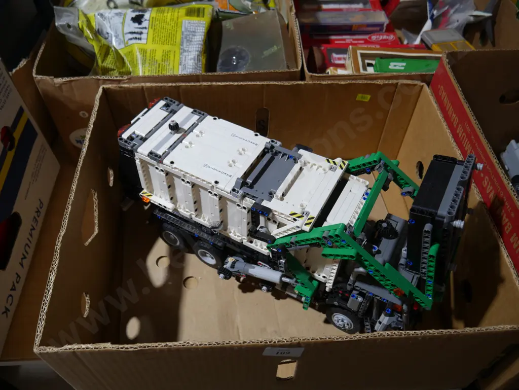 LEGO Technic mack anthem set Image 1++