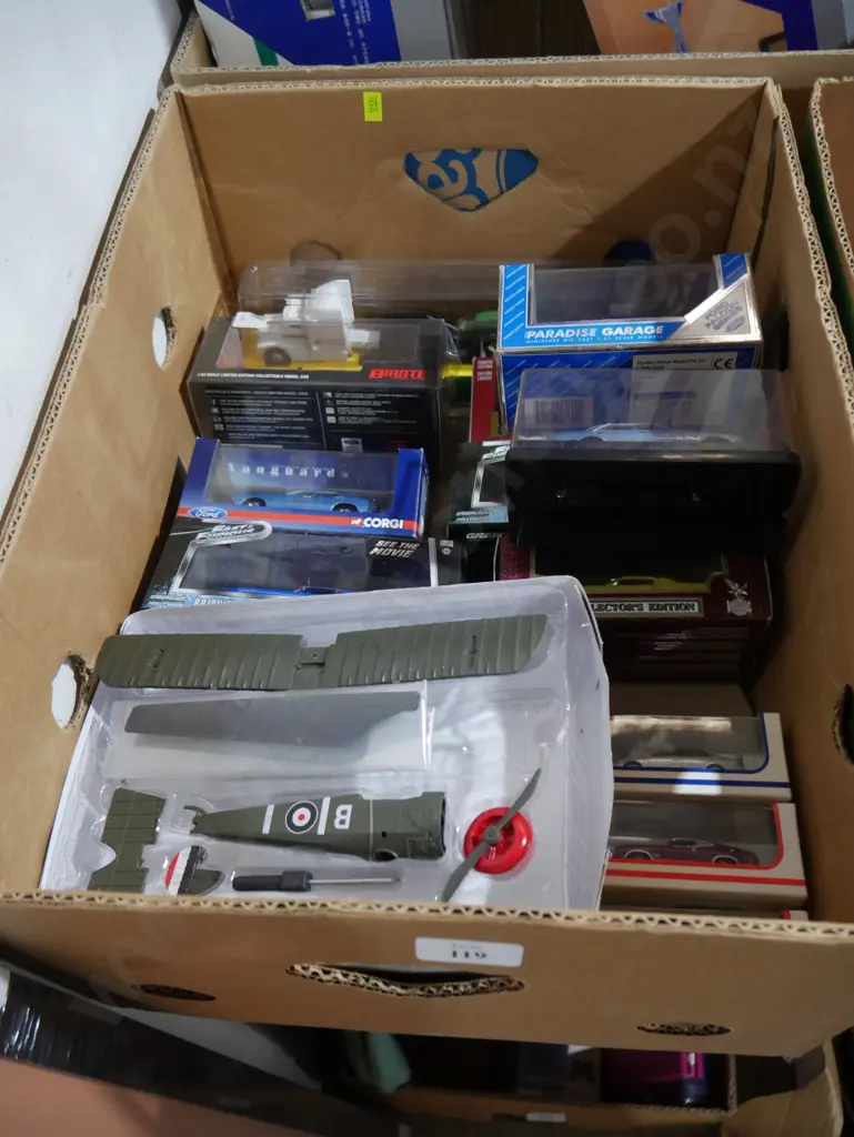 Assorted model cars etc Image 1++