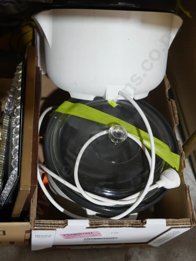 2 crock pots Image 1++