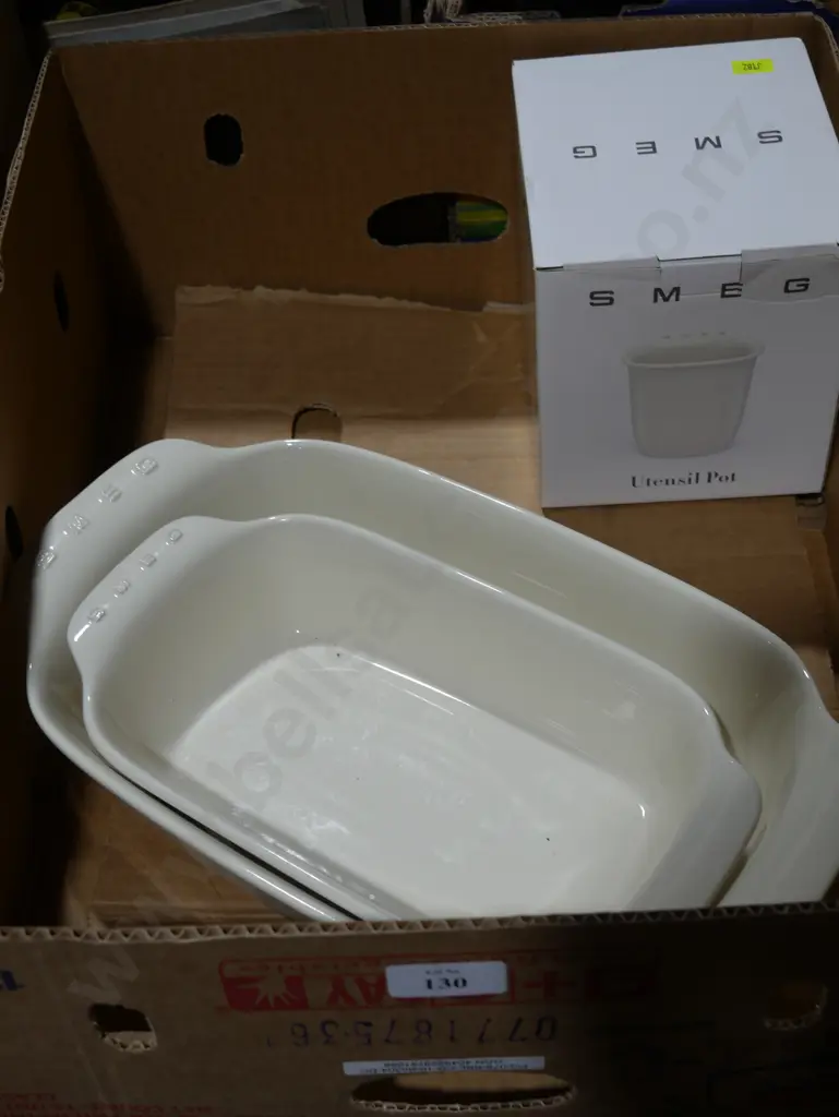 Smeg baking dishes and utensil pot Image 1++