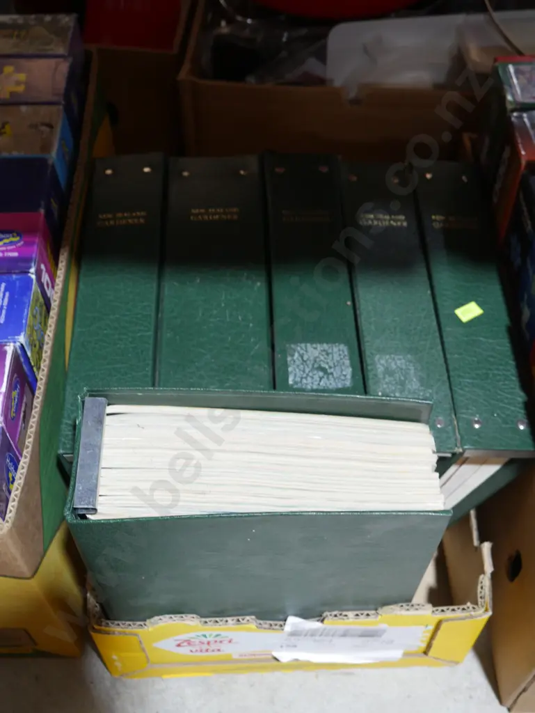 New Zealand gardener books Image 1++