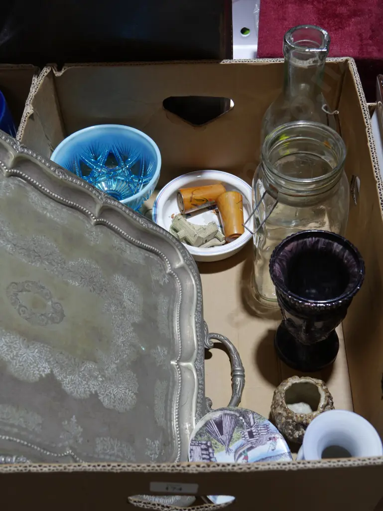 Ep tray, glass bottle, vases etc Image 1++