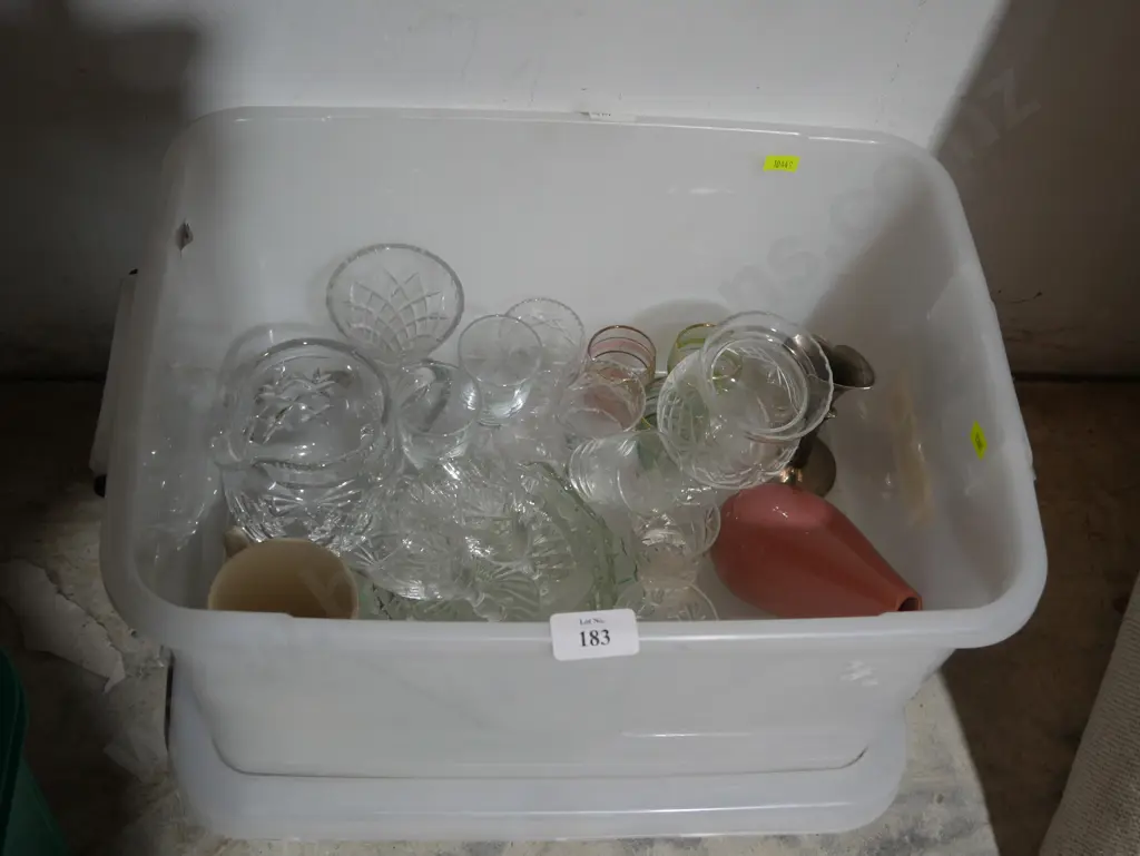 Glass, Crystal ware Image 1++