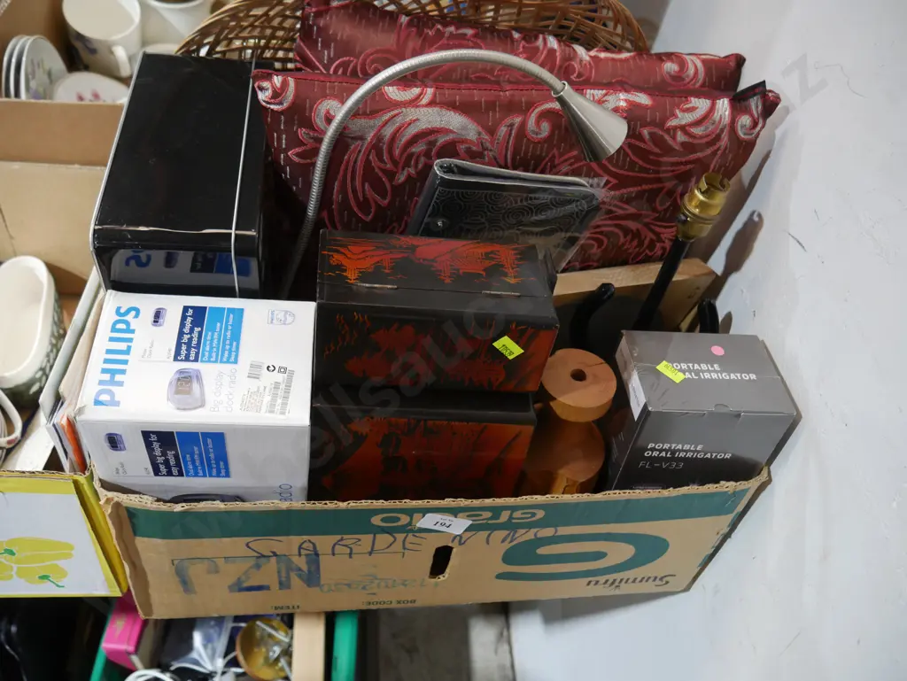 Cushions, clock radio etc Image 1++