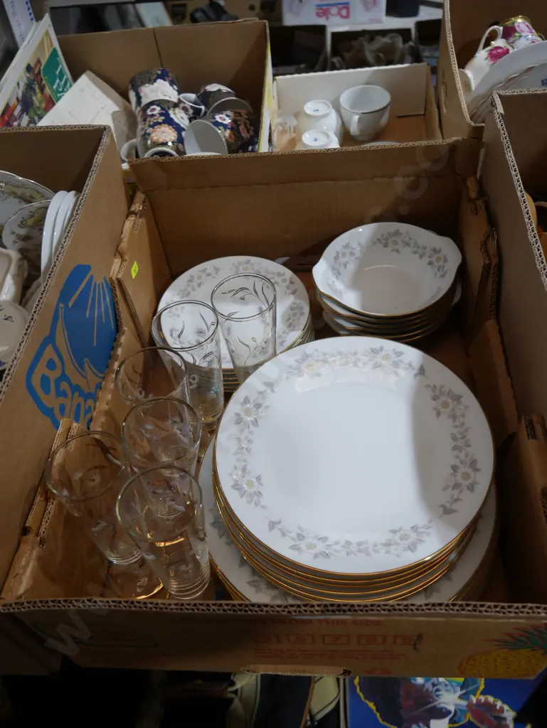 Noritake dinner set and glassware Image 1++