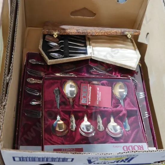 Boxed cutlery