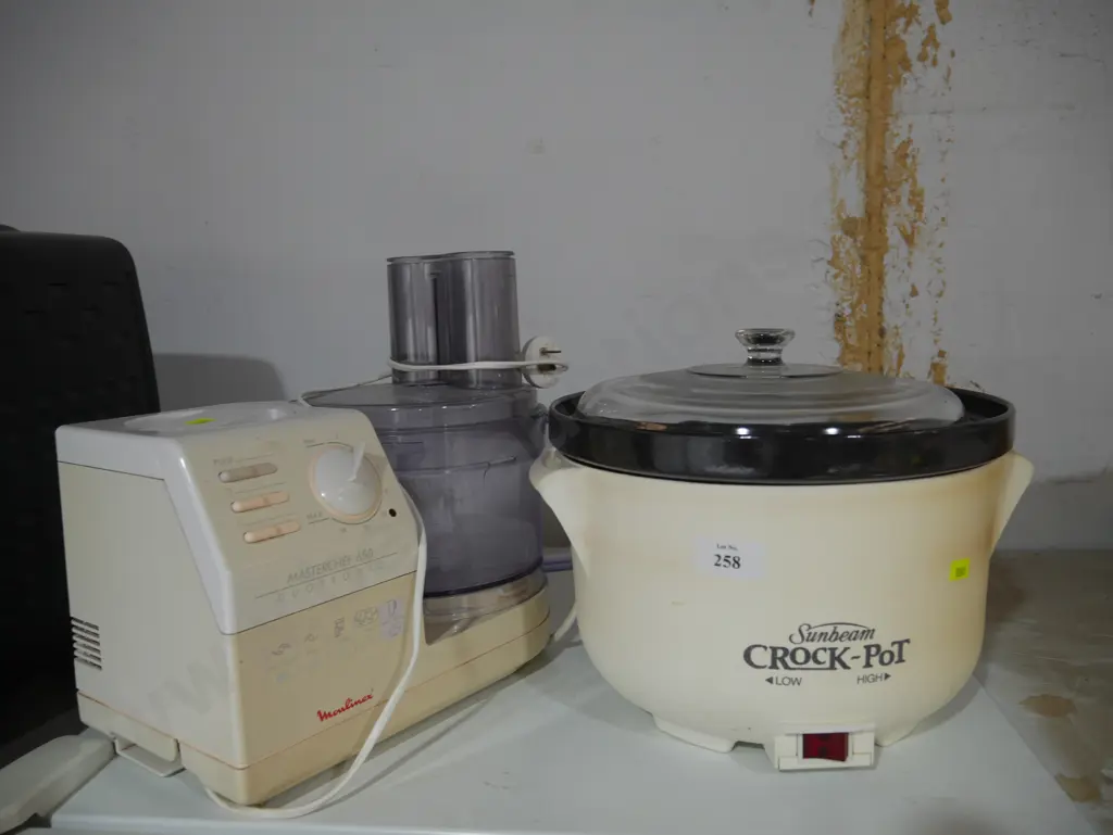 Sunbeam crock pot etc Image 1++