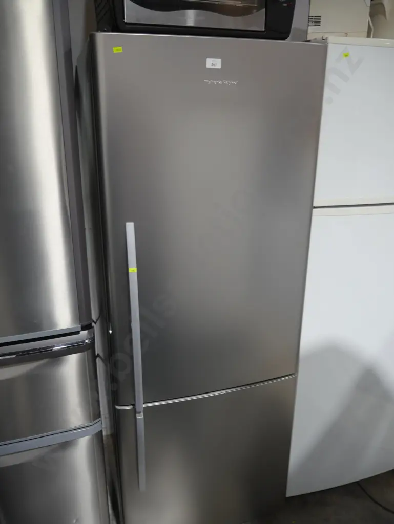 Fisher & Paykel stainless fridge freezer Image 1++