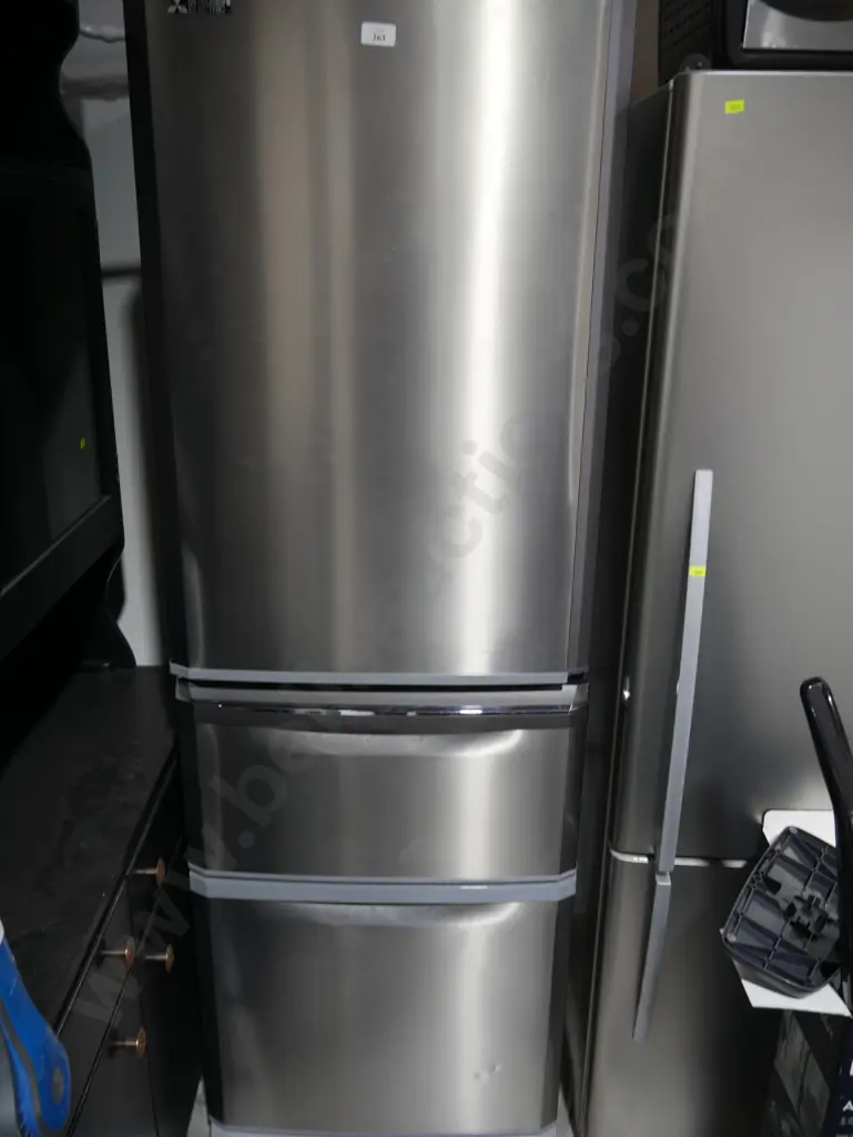 Mitsubishi electric stainless fridge freezer Image 1++