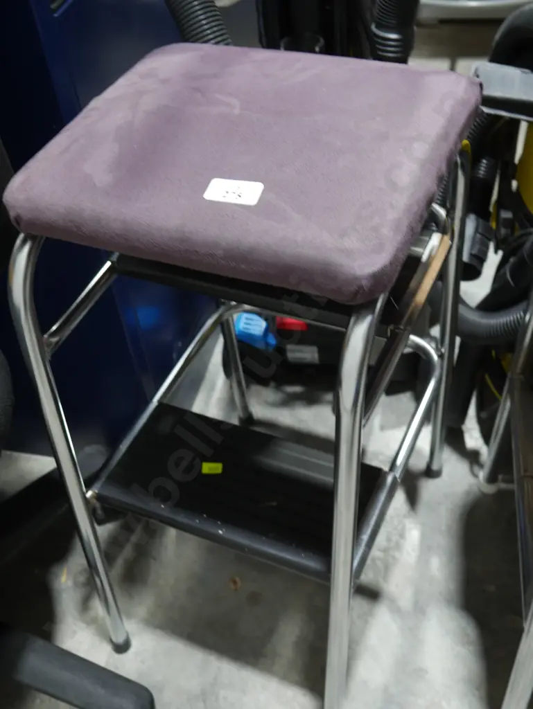 Step stool Image 1++