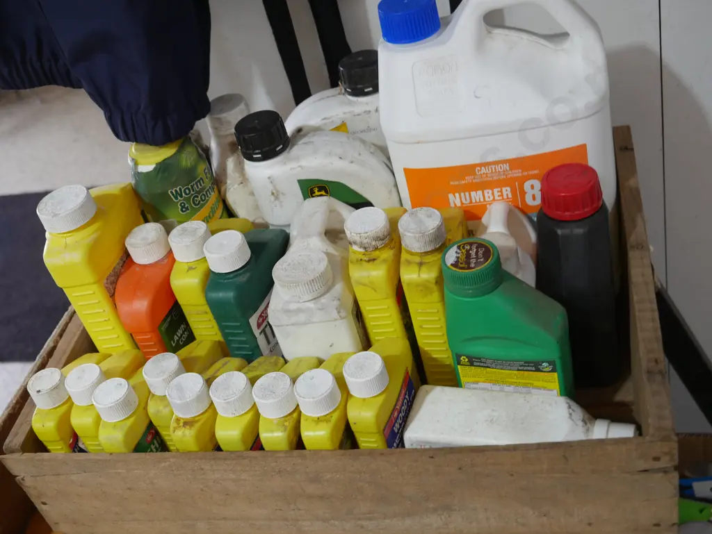 Assorted garden sprays Image 1++