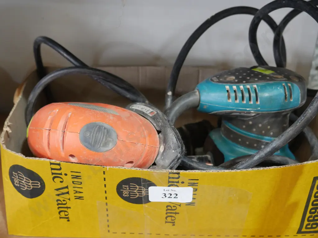 2 palm sanders Image 1++