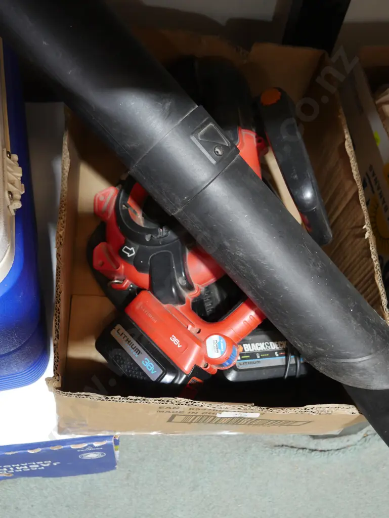 Black and Decker battery blower vac Image 1++