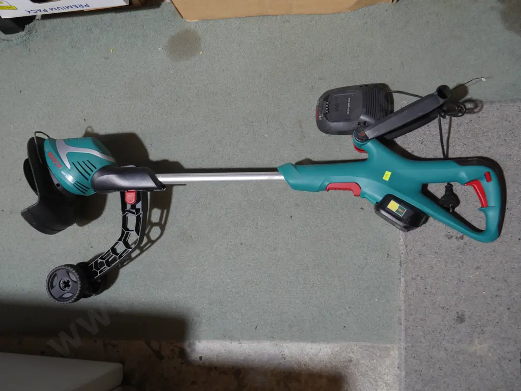 Bosch line trimmer Image 1++