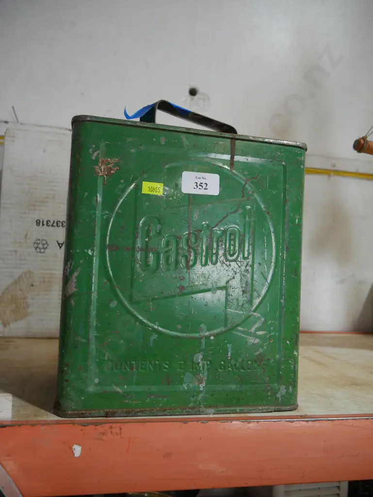 Castrol petrol can Image 1++
