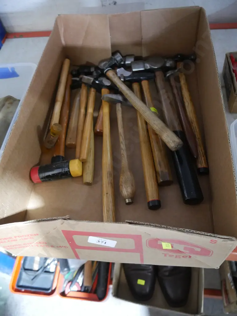 Assorted hammers Image 1++
