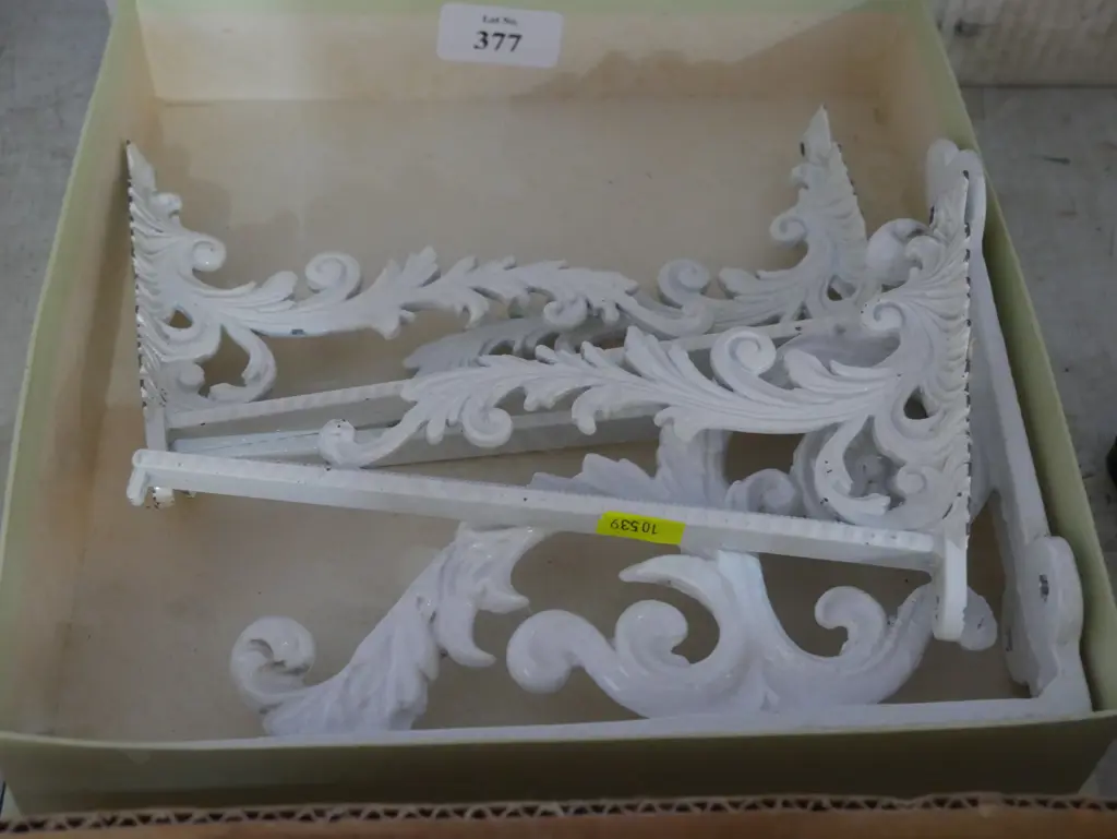 Shelf brackets Image 1++