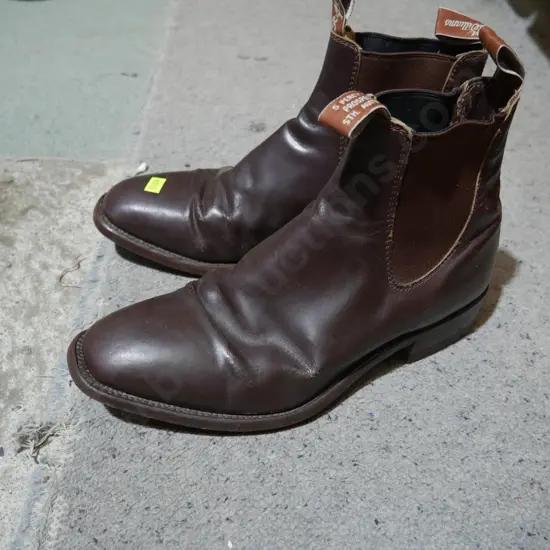 R.M Williams boots size 8 1/2