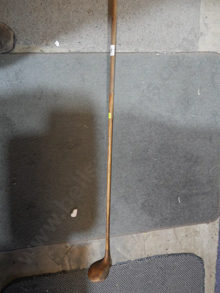 Wooden golf club Image 1++