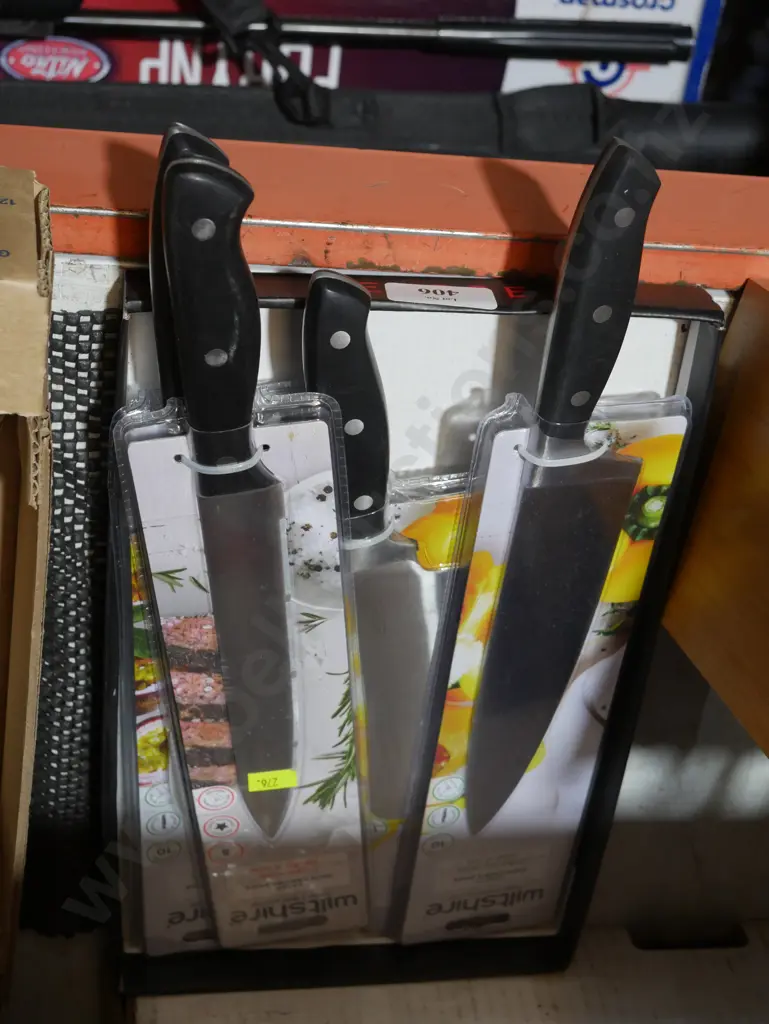 4 Wiltshire knives Image 1++