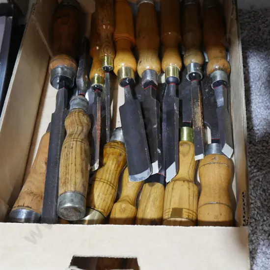 Assorted chisels