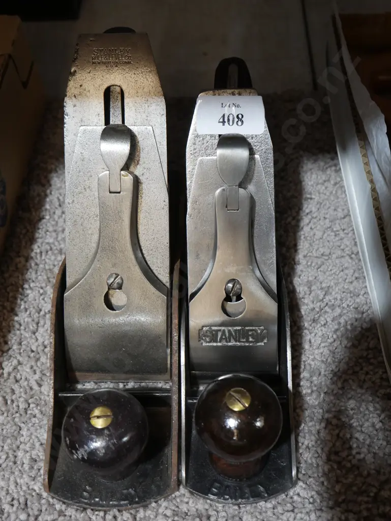 2 metal wood planes Image 1++