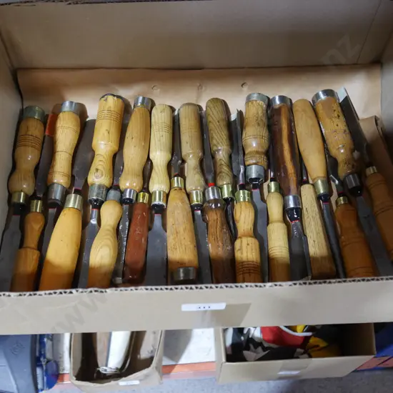 Assorted chisels