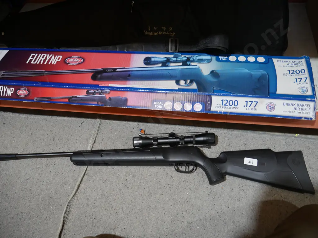 Air rifle and bag Image 1++