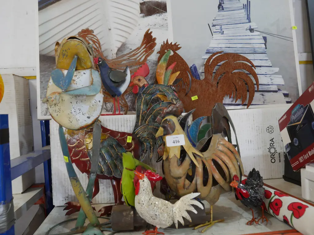 Assorted garden ornaments Image 1++