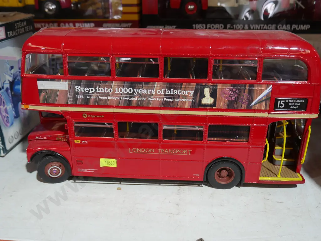 London transport double decker bus model Image 1++