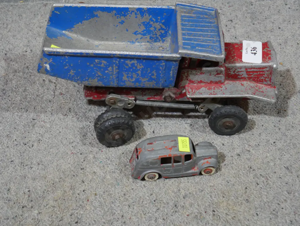 McKenzie & Bannister truck, Corgi car Image 1++