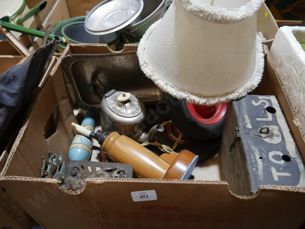 Lamp, book ends etc Image 1++