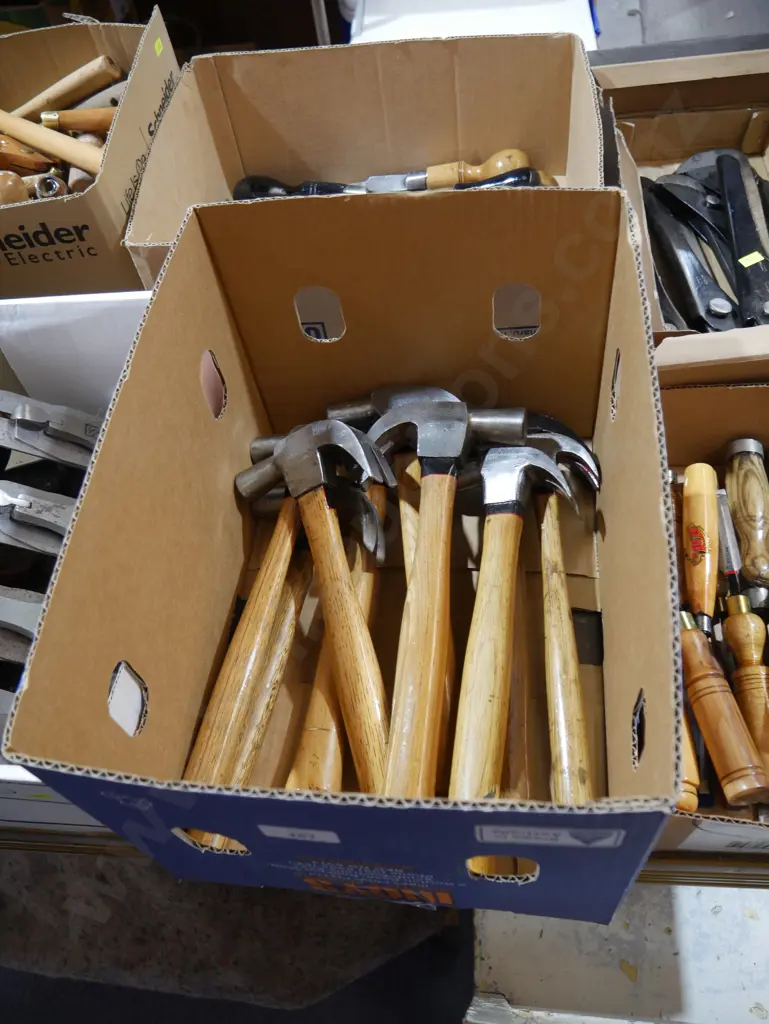 Assorted hammers Image 1++
