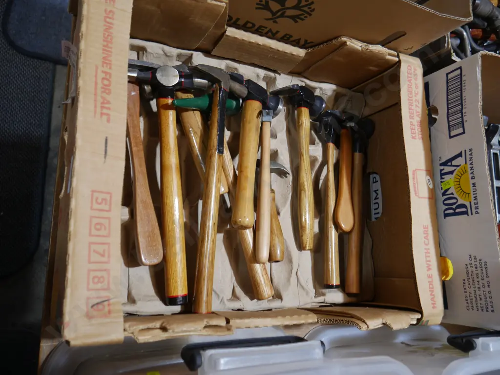 Assorted hammers Image 1++