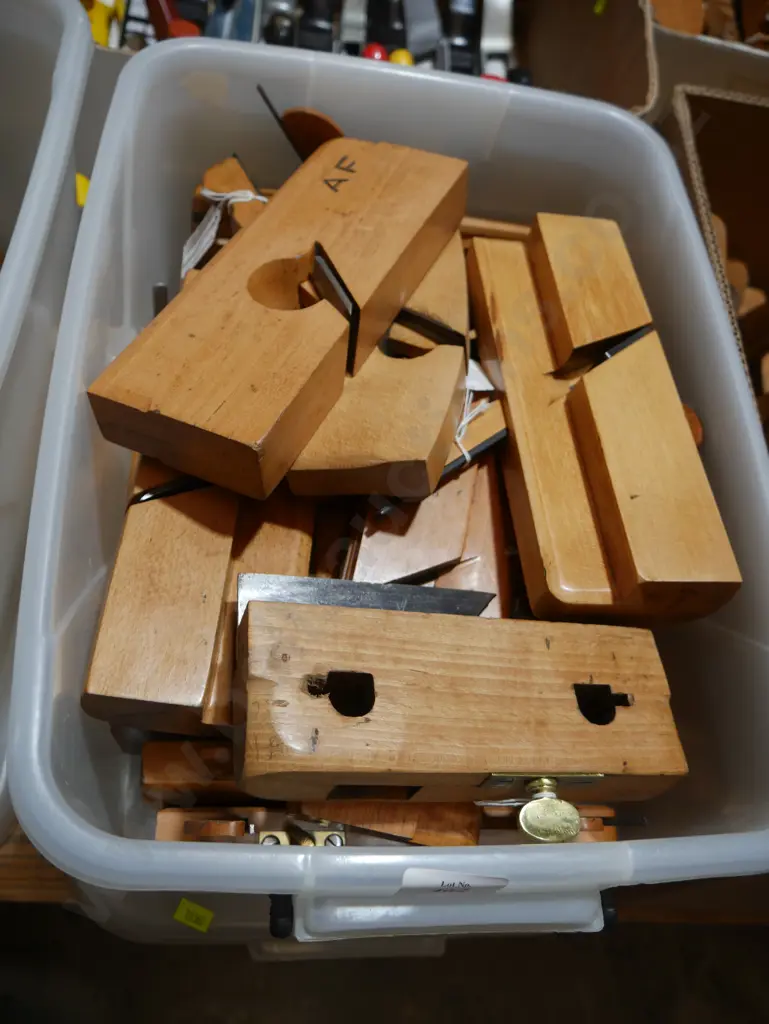 Assorted wood planes Image 1++