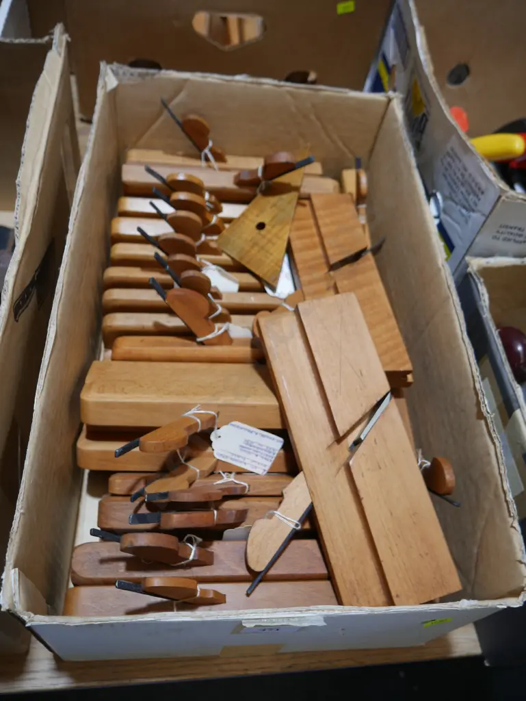 Assorted wood planes Image 1++