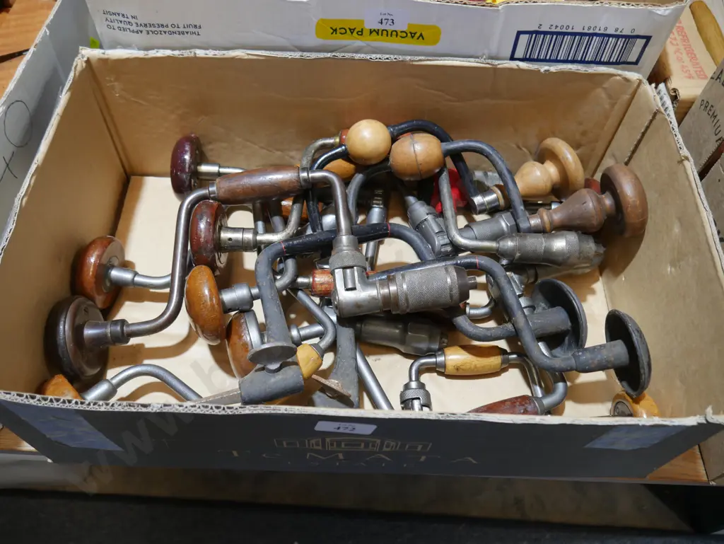 Assorted hand drills Image 1++