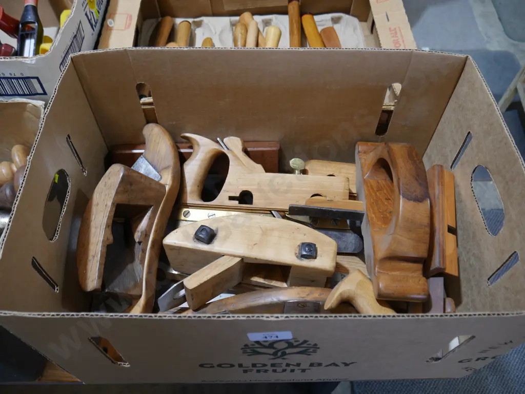 Assorted wood planes Image 1++