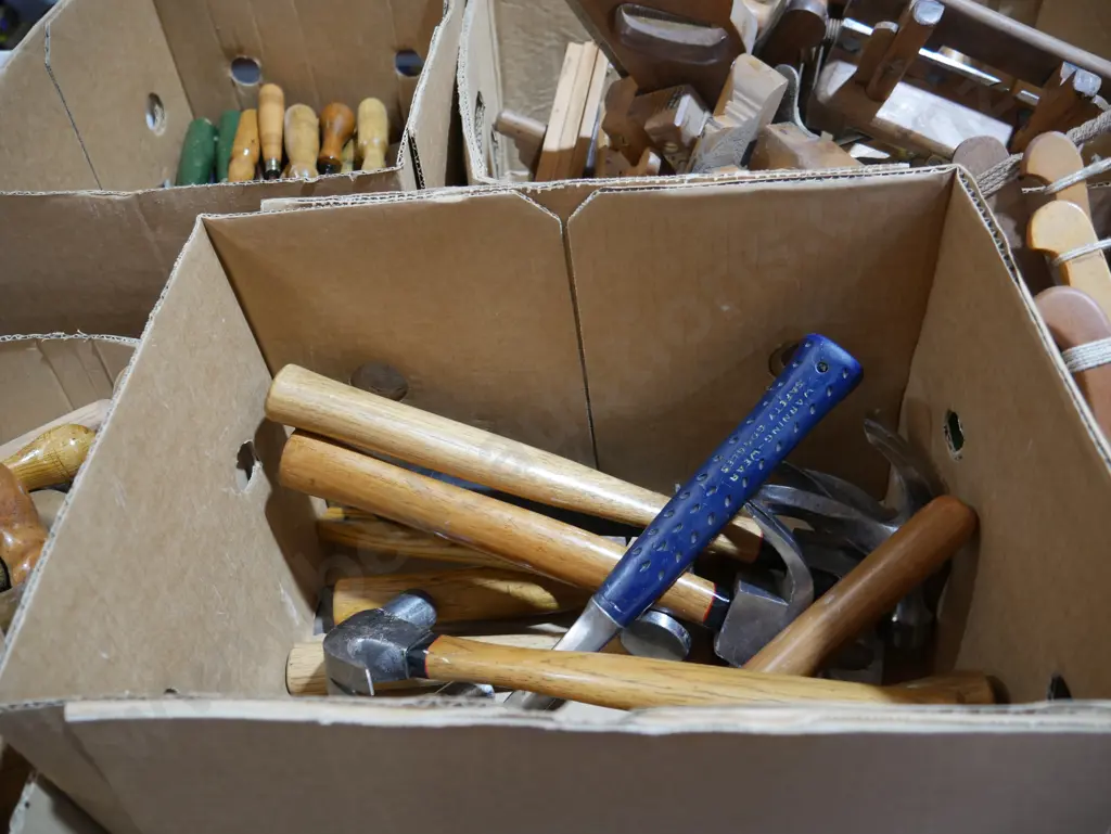 Assorted hammers Image 1++