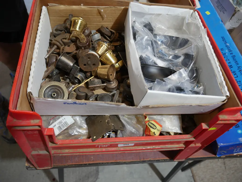 Hinges draw handles etc Image 1++