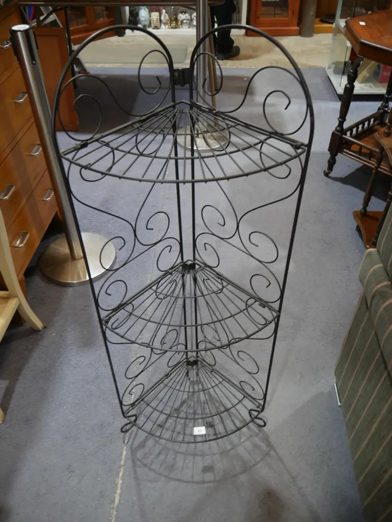 Wire shelves Image 1++