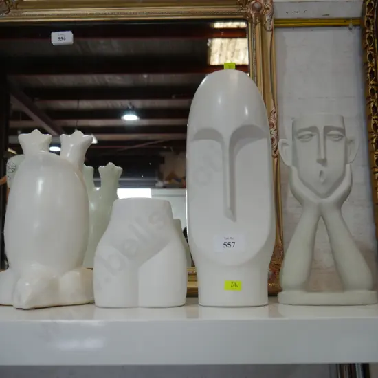 4 household ornaments