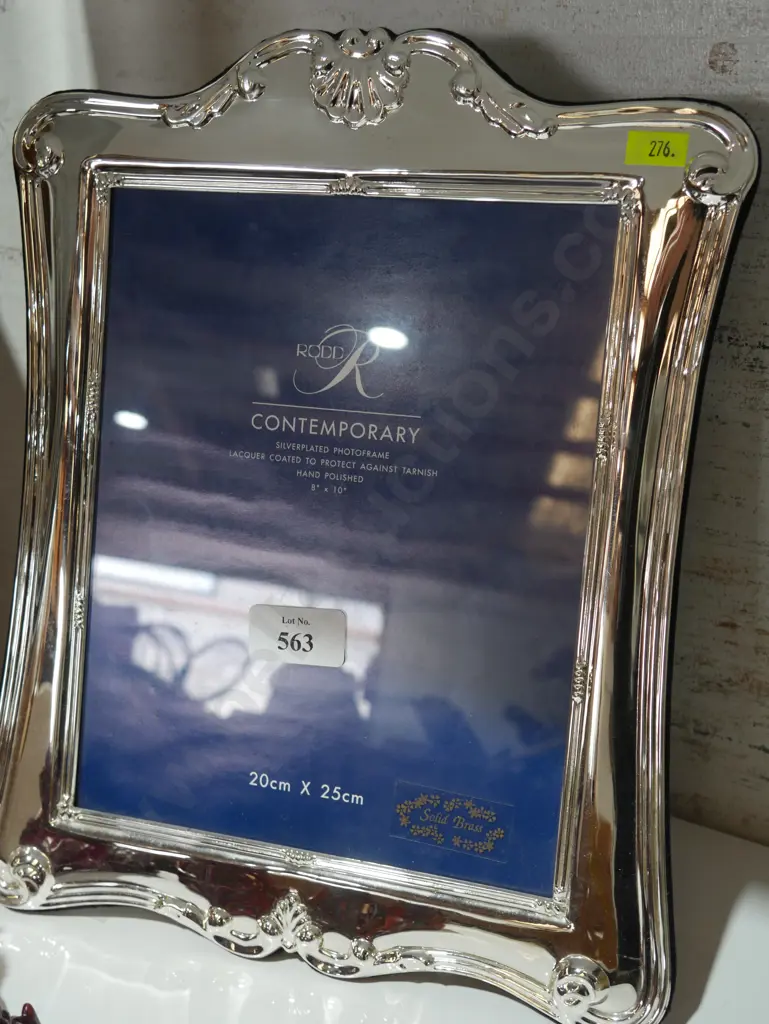 Silver plated photo frame Image 1++